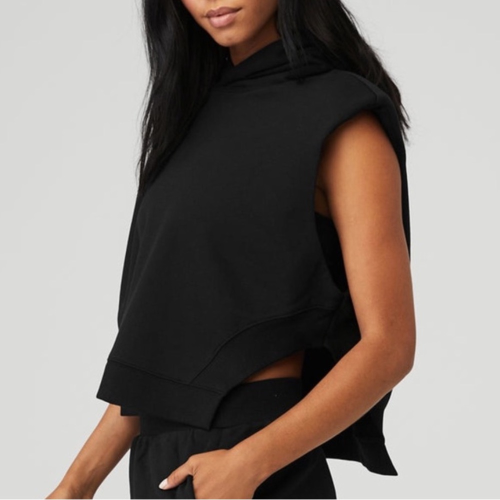 Alo Cropped Headliner Shoulder Pad Sleeveless Hoodie Sweatshirt Vest Size Medium - Picture 2 of 13